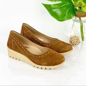 Kickers Women's Platform Wedge Slip On Pump Size 8 Brown Caramel Suede Leather